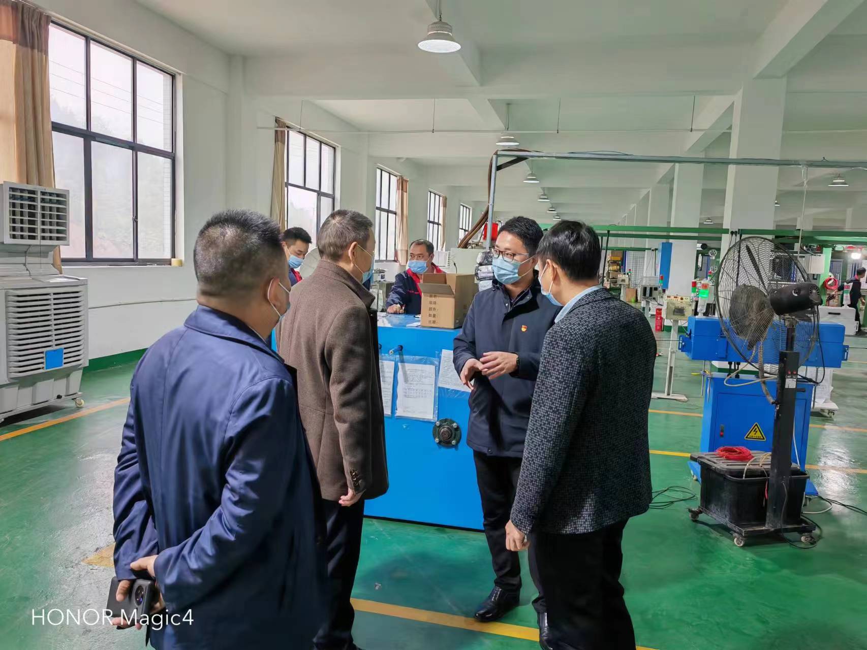 432045509.jpg 432045509.jpg